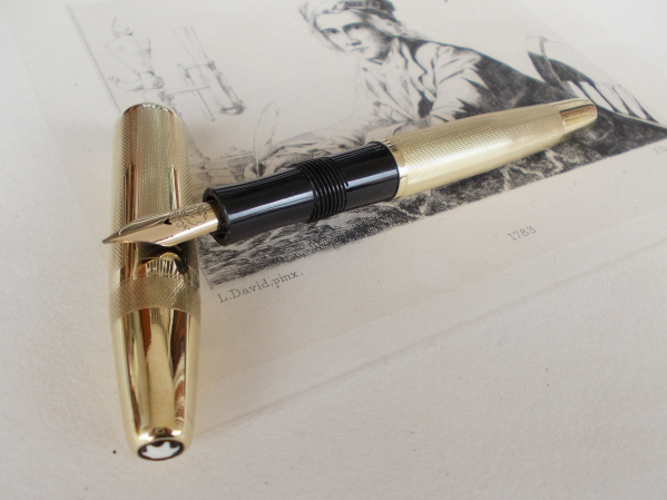 Montblanc gold ap. nib.JPG