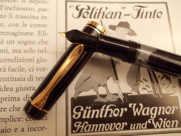 Pelikan M 250 Black 005.JPG