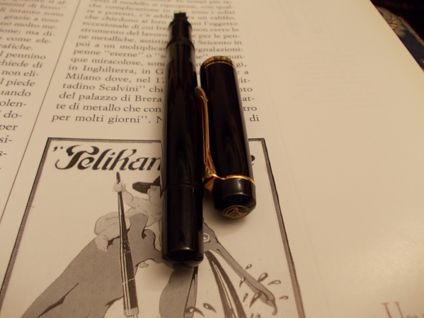 Pelikan M 250 Black 004.JPG